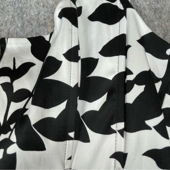 Nine West Sleeveless ALine Classic Fitted Bodice w/Boning Floral Border Dress 8 - Picture 5 of 16